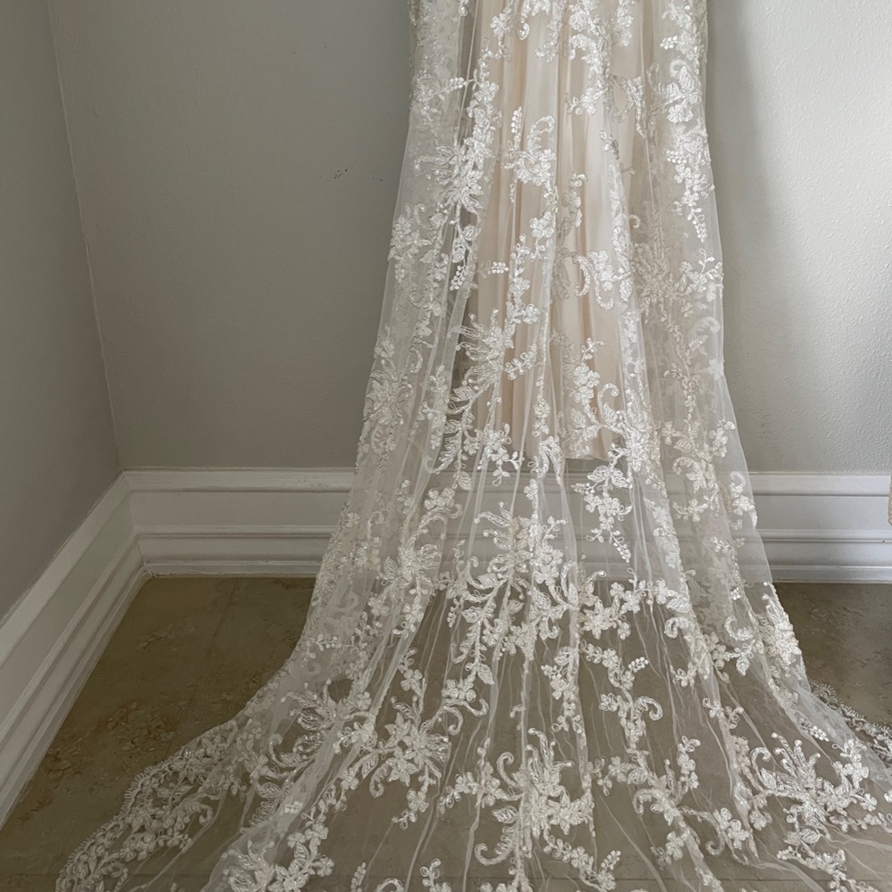 PNINA TORNAI 🤍 WEDDING GOWN - Picture 8 of 16